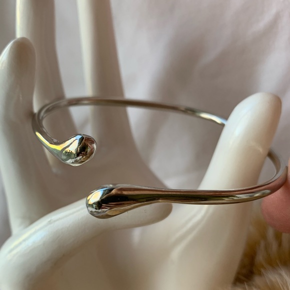 Sterling silver vintage rigid bangle tear drop - Picture 2 of 9